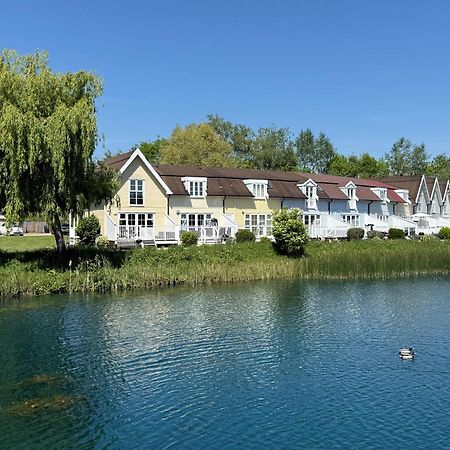 Emerald Lake House South Cerney Ngoại thất bức ảnh