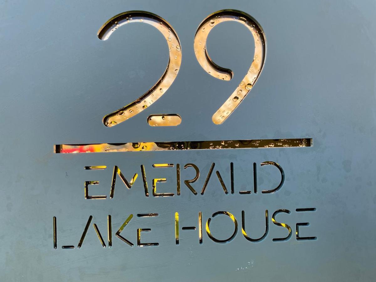 Emerald Lake House South Cerney Ngoại thất bức ảnh