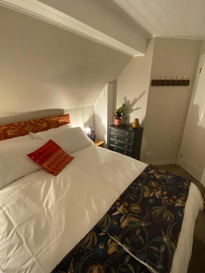 Emerald Lake House South Cerney Ngoại thất bức ảnh