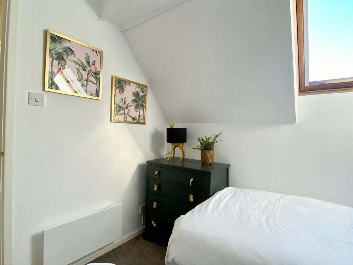 Emerald Lake House South Cerney Ngoại thất bức ảnh